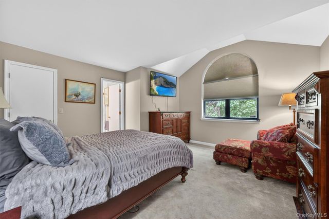 2 Giovanni Court, Monroe, NY 10950