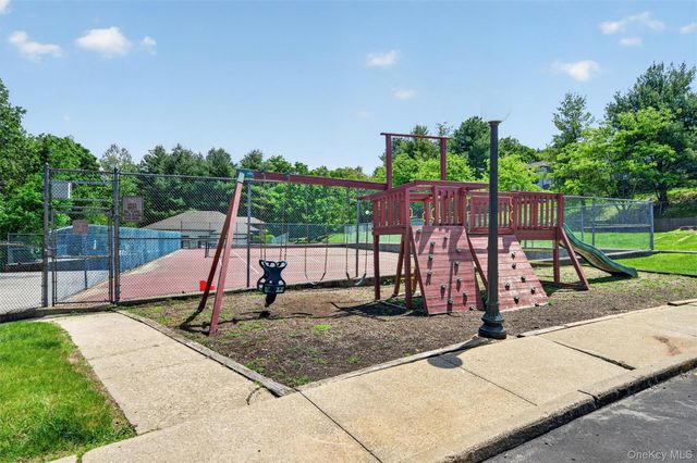 2 Giovanni Court, Monroe, NY 10950