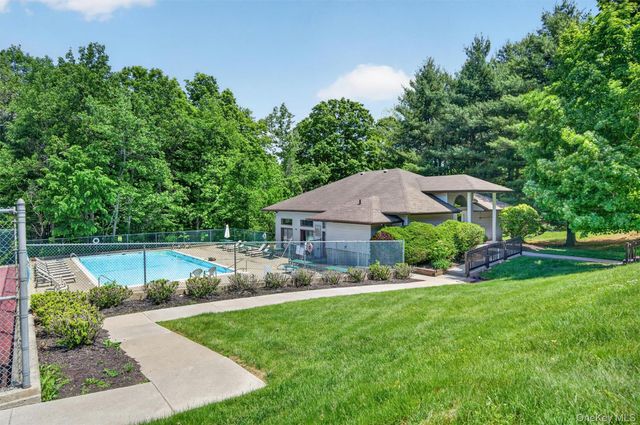 2 Giovanni Court, Monroe, NY 10950
