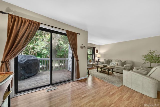 2 Giovanni Court, Monroe, NY 10950