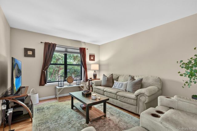 2 Giovanni Court, Monroe, NY 10950