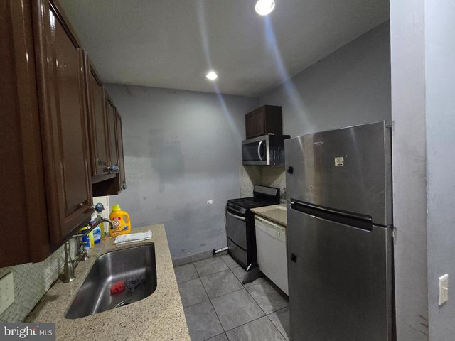 2252 N CAMAC ST, Philadelphia, PA 19133