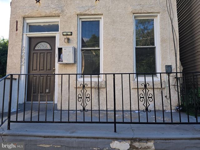 2252 N CAMAC ST, Philadelphia, PA 19133