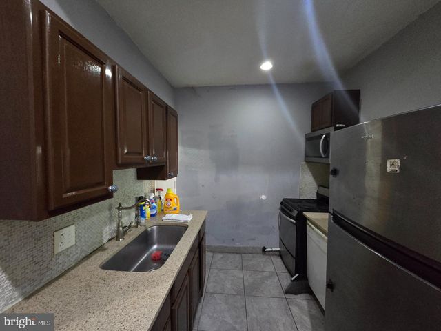 2252 N CAMAC ST, Philadelphia, PA 19133