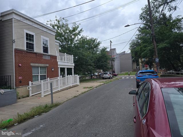 2252 N CAMAC ST, Philadelphia, PA 19133