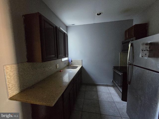 2252 N CAMAC ST, Philadelphia, PA 19133