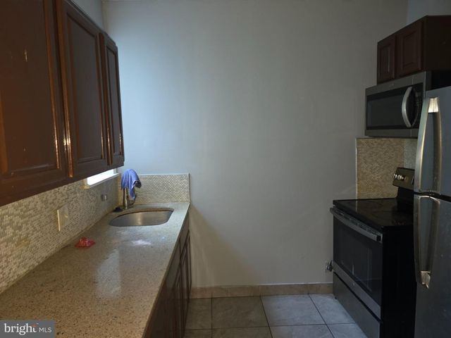 2252 N CAMAC ST, Philadelphia, PA 19133