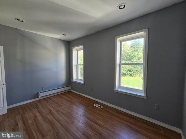 2252 N CAMAC ST, Philadelphia, PA 19133