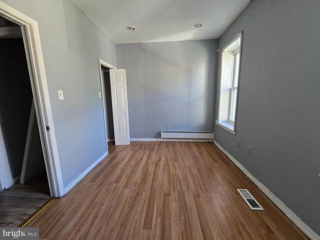 2252 N CAMAC ST, Philadelphia, PA 19133
