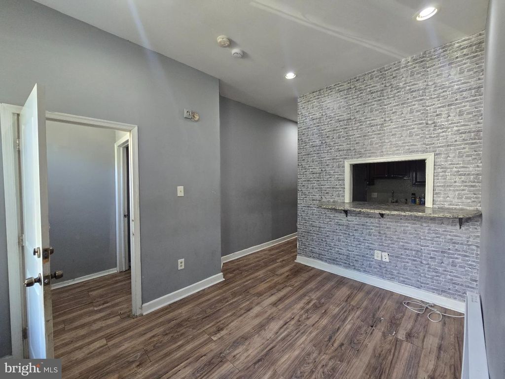 2252 N CAMAC ST, PHILADELPHIA, PA 19133 — photo 4