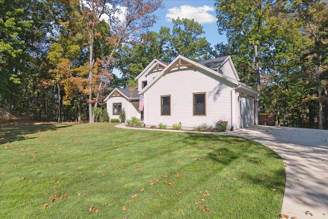 3739 Lake Bluff Drive, Grass Lake, MI 49240