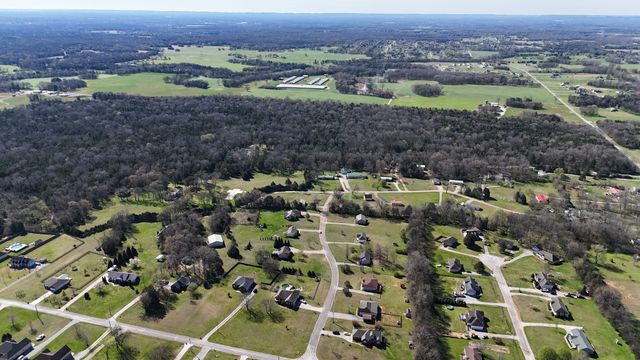 1 Pyles Rd, Chapel Hill, TN 37034