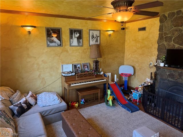 417 2nd Street NE, New Philadelphia, OH 44663