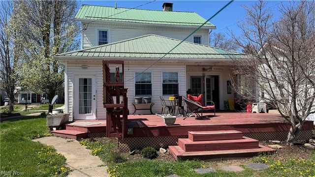 417 2nd Street NE, New Philadelphia, OH 44663