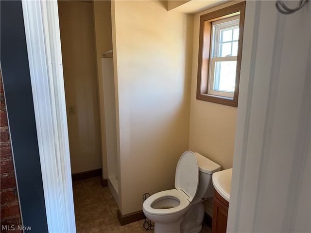 417 2nd Street NE, New Philadelphia, OH 44663