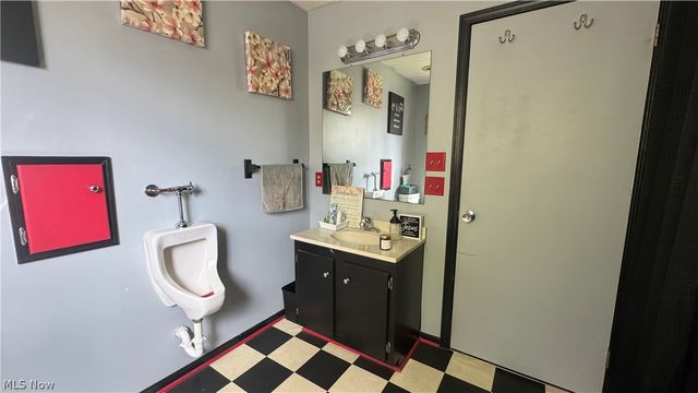 417 2nd Street NE, New Philadelphia, OH 44663