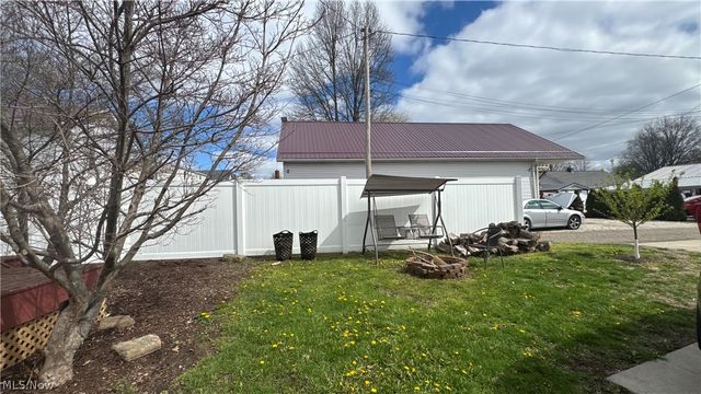 417 2nd Street NE, New Philadelphia, OH 44663