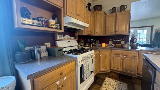 417 2nd Street NE, New Philadelphia, OH 44663