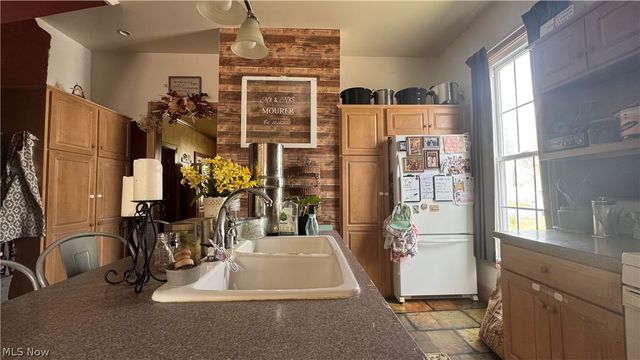 417 2nd Street NE, New Philadelphia, OH 44663