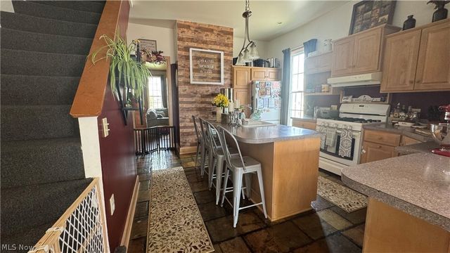 417 2nd Street NE, New Philadelphia, OH 44663
