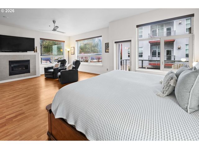 3990 ABBEY Ln 201B, Astoria, OR 97103