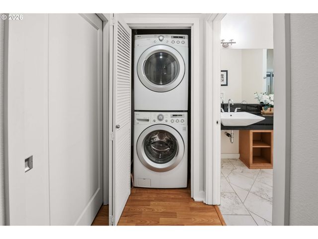 3990 ABBEY Ln 201B, Astoria, OR 97103