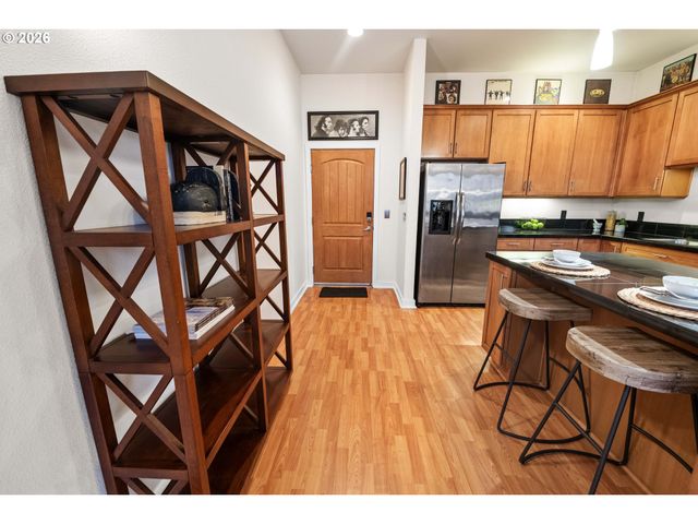 3990 ABBEY Ln 201B, Astoria, OR 97103