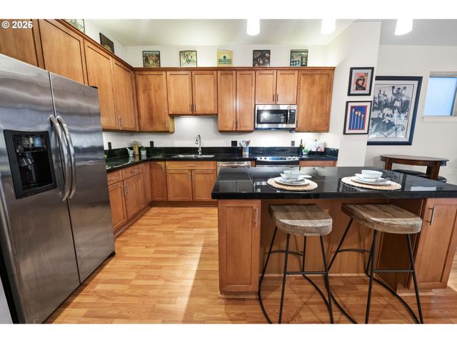 3990 ABBEY Ln 201B, Astoria, OR 97103