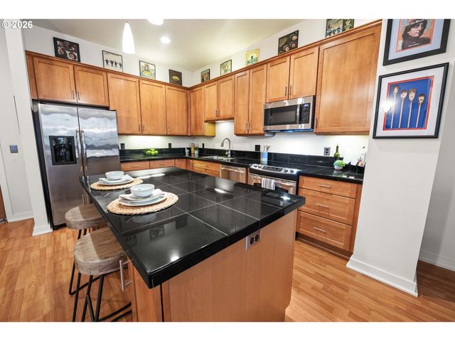 3990 ABBEY Ln 201B, Astoria, OR 97103