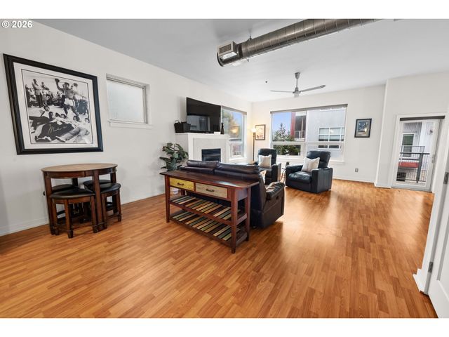 3990 ABBEY Ln 201B, Astoria, OR 97103