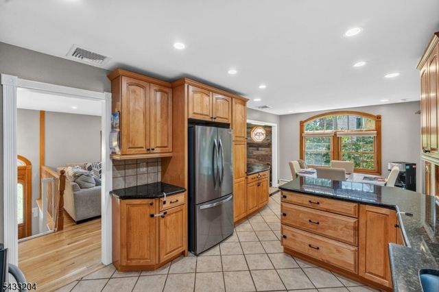 34 Sweetman Ln, West Milford Twp., NJ 07480
