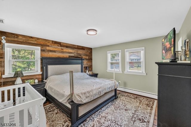 34 Sweetman Ln, West Milford Twp., NJ 07480