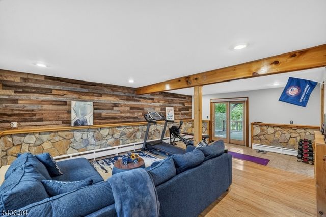 34 Sweetman Ln, West Milford Twp., NJ 07480