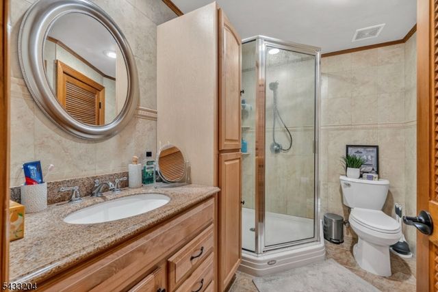 34 Sweetman Ln, West Milford Twp., NJ 07480
