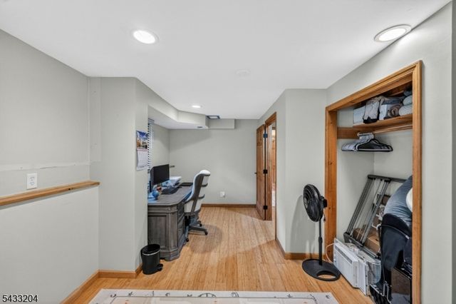 34 Sweetman Ln, West Milford Twp., NJ 07480