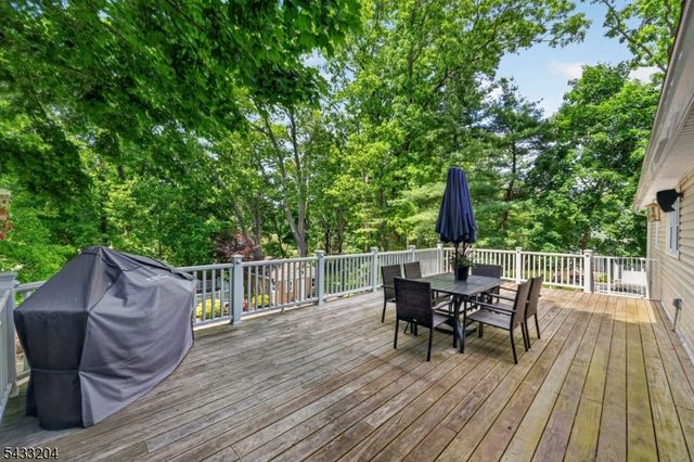 34 Sweetman Ln, West Milford Twp., NJ 07480