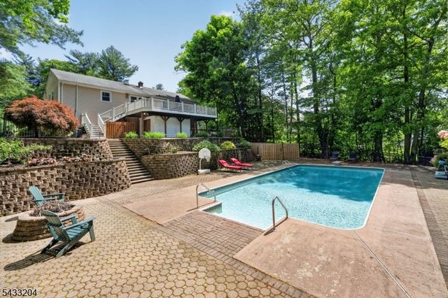 34 Sweetman Ln, West Milford Twp., NJ 07480