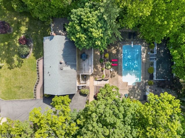 34 Sweetman Ln, West Milford Twp., NJ 07480
