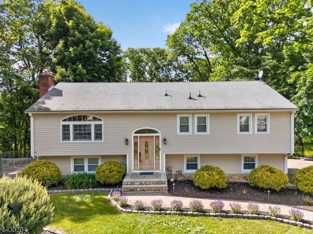 34 Sweetman Ln, West Milford Twp., NJ 07480