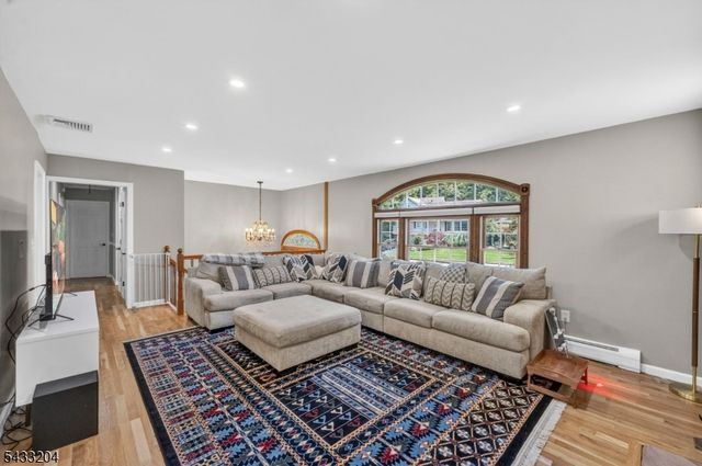 34 Sweetman Ln, West Milford Twp., NJ 07480