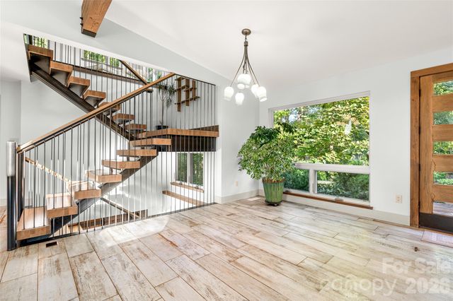34 Bee Balm Way, Asheville, NC 28804