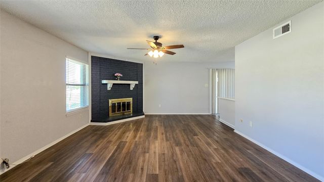 1526 Toyah Creek Lane, Garland, TX 75040