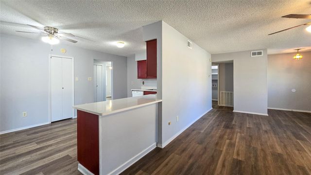 1526 Toyah Creek Lane, Garland, TX 75040