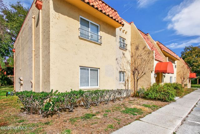 3865 CAMPENERO Court 1, Jacksonville, FL 32217