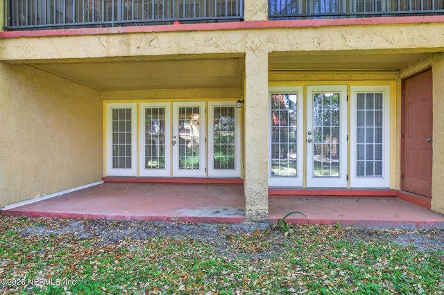 3865 CAMPENERO Court 1, Jacksonville, FL 32217