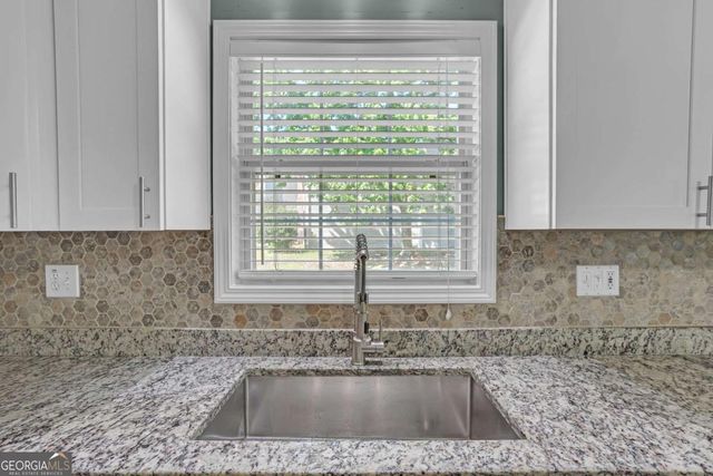 1743 Mission Park Drive, Loganville, GA 30052