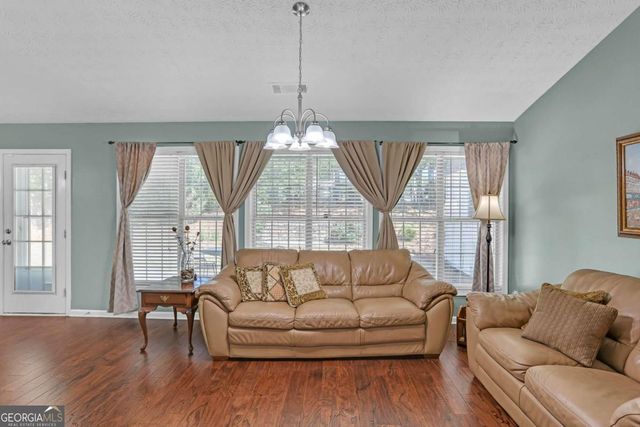 1743 Mission Park Drive, Loganville, GA 30052