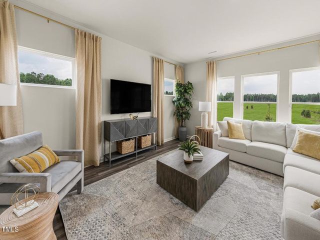 1224 Whitespire Way, Zebulon, NC 27597