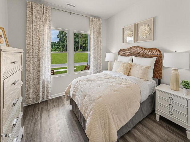 1224 Whitespire Way, Zebulon, NC 27597