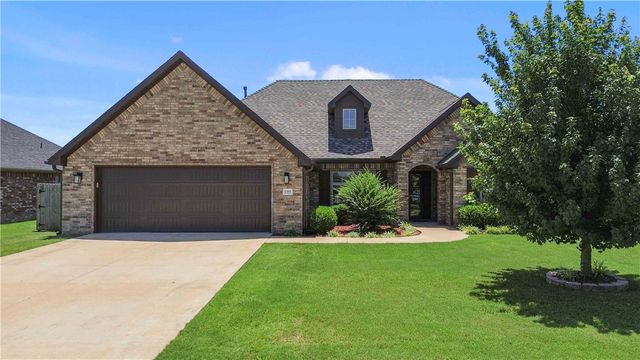 1353 Valle Lane, Tontitown, AR 72762